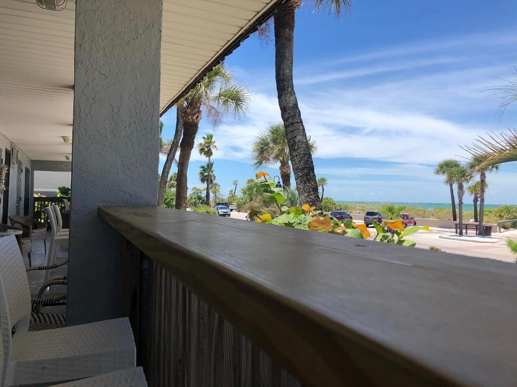 Sabal Palms Inn St. Pete Beach Ngoại thất bức ảnh